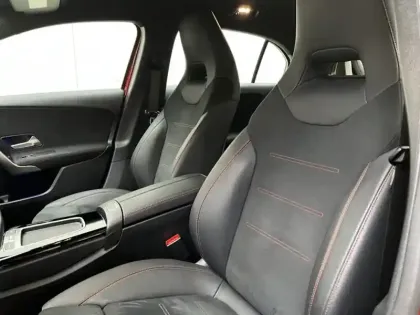 Photo 13 Mercedes Classe A 180 d AMG Line