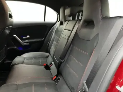 Photo 15 Mercedes Classe A 180 d AMG Line