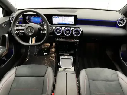 Photo 10 Mercedes Classe A 180 d AMG Line