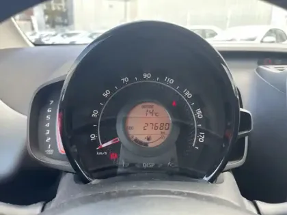 Photo 13 Toyota Aygo 1.0 VVT-i x-play