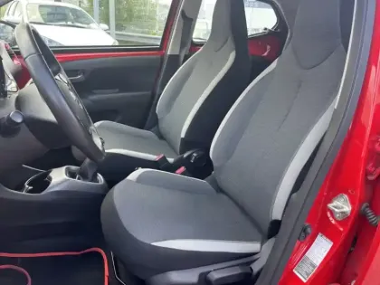 Photo 10 Toyota Aygo 1.0 VVT-i x-play