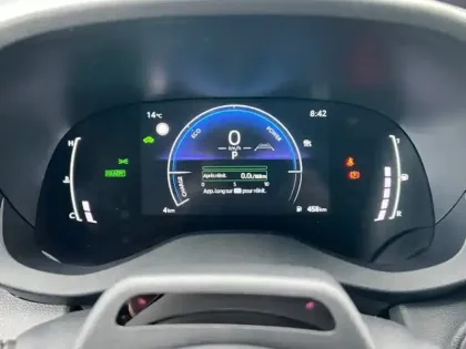 Photo 17 Toyota Yaris Hybride 130H 2WD DESIGN PACK CARGO C