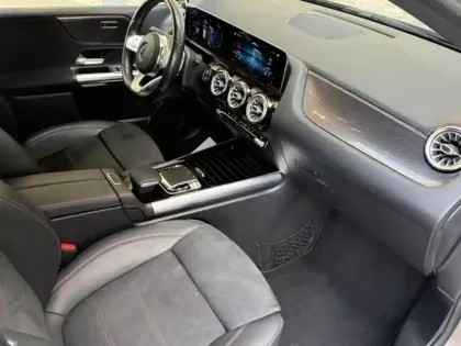 Photo 8 Mercedes Classe B 180 d AMG Line Edition