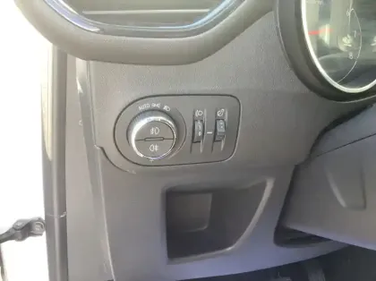 Photo 25 Opel Crossland 1.2 Turbo 130 ch BVA6 Edition - 5P