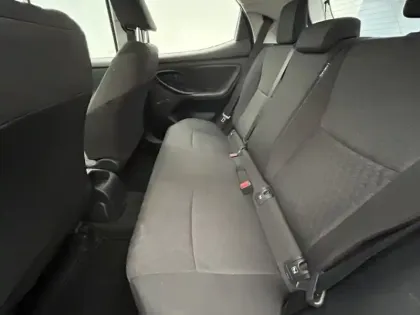 Photo 18 Toyota Yaris 70 VVT-i Dynamic