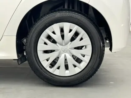 Photo 8 Toyota Yaris 70 VVT-i Dynamic