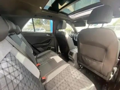Photo 14 Volkswagen T-roc  1.5 TSI Evo2 150ch R-Line DSG7