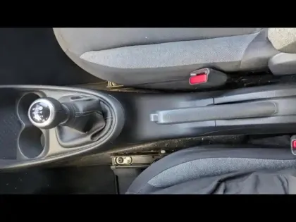 Photo 12 Toyota Aygo Gén. I Ph1 Dynamic 5