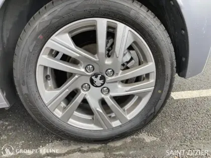 Photo 10 Peugeot 208 Gén. II Ph1 NG Roadtrip 5