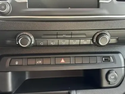 Photo 13 Opel Vivaro Gén. III Ph2 Pack Premium Connect 4