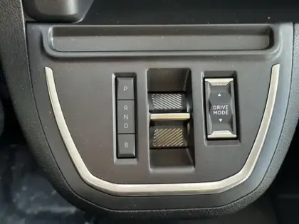 Photo 12 Opel Vivaro Gén. III Ph2 Pack Premium Connect 4