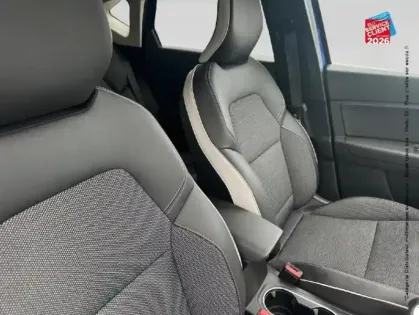 Photo 19 Renault Captur  1.6 E-Tech hybride 145ch Intens -21