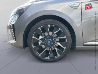 Photo 9 Renault Clio  1.6 E-Tech 145ch full hybrid esprit Alpine - 24