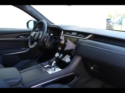 Photo 5 Jaguar F-Pace Gén. I (X761) Ph2 SVR 5