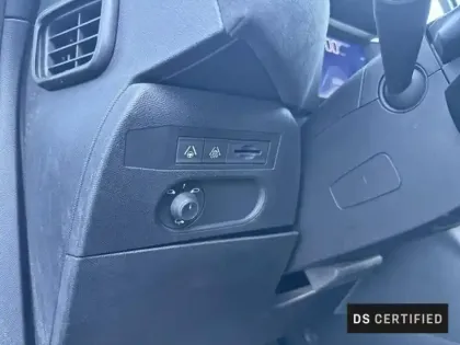 Photo 11 DS DS 3  Crossback BlueHDi 130ch Performance Line + Automatique 98g