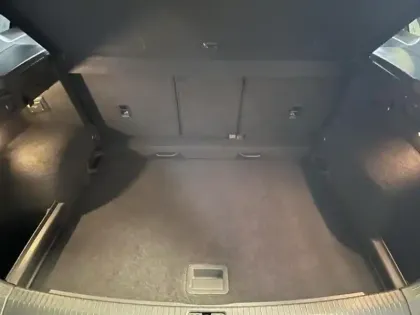 Photo 12 Volkswagen Tiguan  2.0 TDI 200ch R-Line Exclusive 4Motion DSG7