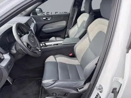 Photo 8 Volvo Xc60 Gén. II Ph2 R-Design 5