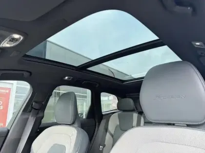 Photo 9 Volvo Xc60 Gén. II Ph2 R-Design 5