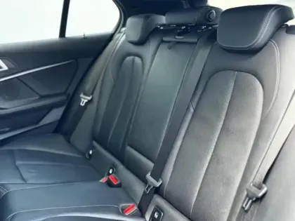 Photo 7 BMW Serie 1 Série 1 118dA 150ch M Sport 8cv