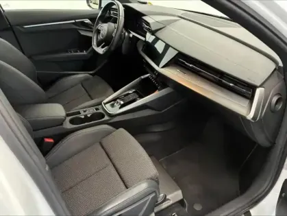 Photo 14 Audi A3 Gén. IV Ph1 S line 5