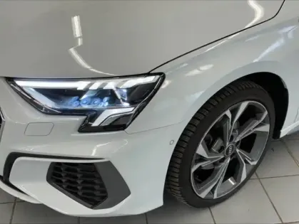 Photo 7 Audi A3 Gén. IV Ph1 S line 5