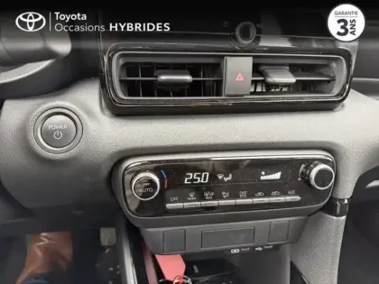 Photo 12 Toyota Yaris Gén. IV Ph1 NG Design 5