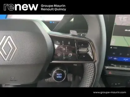 Photo 8 Renault Austral  1.2 E-Tech full hybrid 200ch Techno - 25