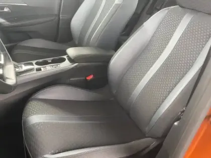 Photo 8 Peugeot 2008 Gén. II Ph1 NG Allure 5