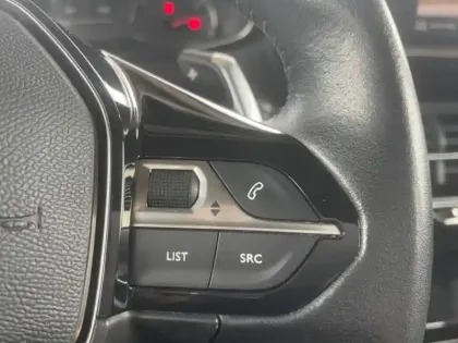 Photo 14 Peugeot 2008 Gén. II Ph1 NG Allure 5