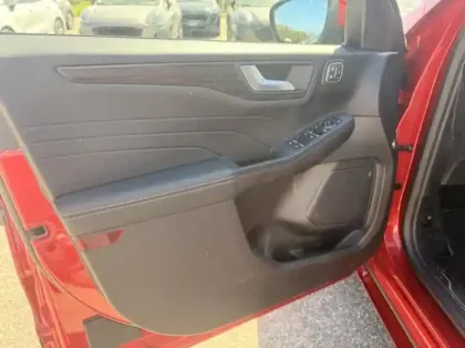 Photo 8 Ford Kuga Gén. III Ph1 Vignale 5