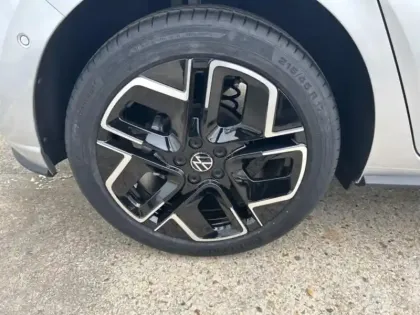 Photo 7 Volkswagen Polo Gén. VI Ph2 Evo R-Line Edition 5