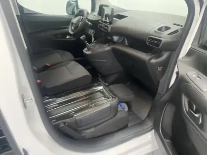 Photo 8 Peugeot Partner Gén. III Ph2 Pack Premium Connect 4