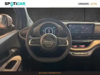 Photo 11 Fiat 500 Gén. II Ph1 MY25 Giorgio Armani C. Ed 3