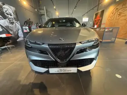 Photo Alfa Romeo Junior Premium