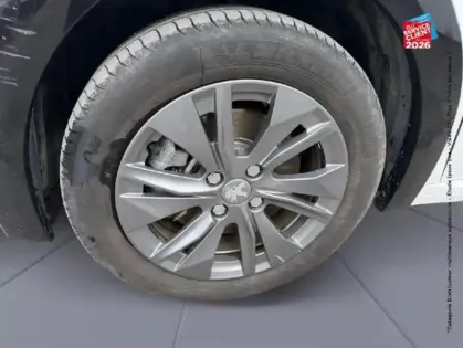 Photo 24 Peugeot 208  e- 136ch Allure