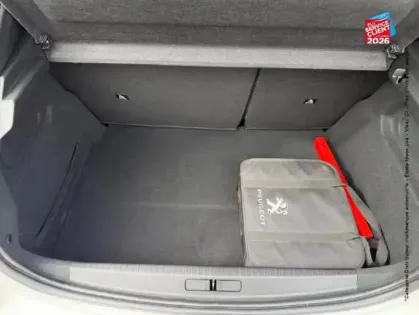 Photo 28 Peugeot 208  e- 136ch Allure