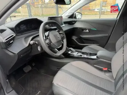 Photo 29 Peugeot 208  e- 136ch Allure