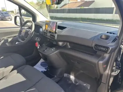 Photo 10 Opel Combo  Cargo M Diesel 130ch automatique Pack Premium Connect