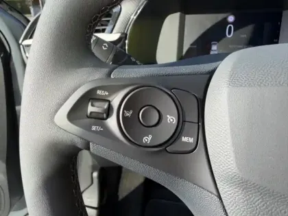 Photo 6 Opel Corsa  1.2 Turbo Hybrid 110ch GS e-DCT6