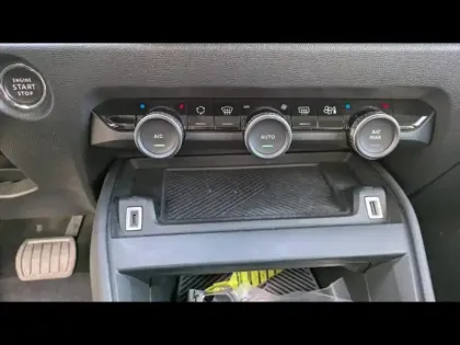 Photo 13 Citroën C4 Gén. III Ph1 Feel Pack 5