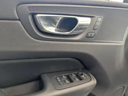 Photo 12 Volvo Xc60  T6 AWD 253 + 145ch R-Design Geartronic