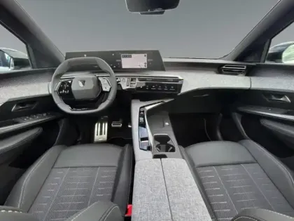 Photo 24 Peugeot 3008  Hybrid 145ch GT e-DCS6 / toit ouvrant