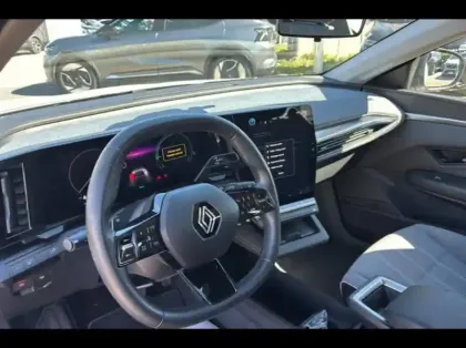 Photo 10 Renault Megane Gén. V (BCB) Ph1 Evolution ER 5