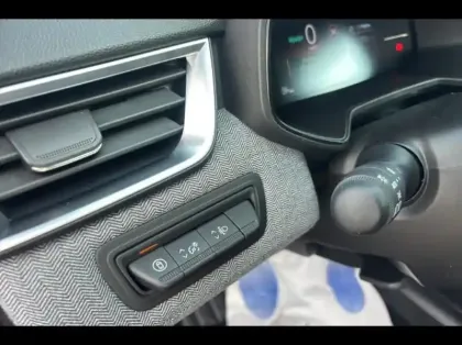 Photo 12 Renault Clio  1.6 E-Tech 145ch full hybrid Techno - 25