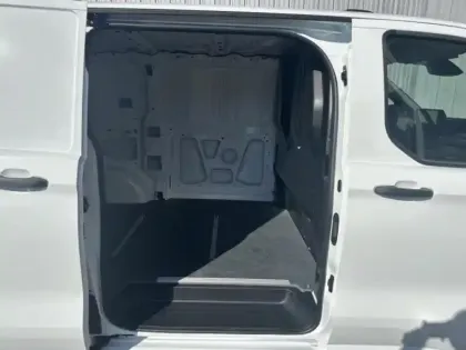 Photo 11 Ford Custom Gén. II Ph1 Trend 1