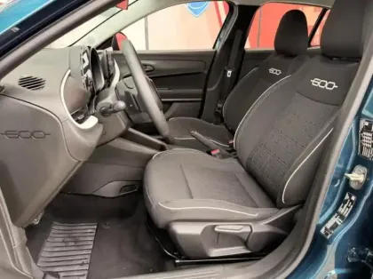 Photo 8 Fiat 600  1.2 Hybrid 100ch DCT6