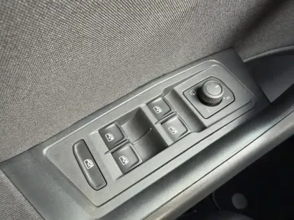 Photo 13 Volkswagen T-roc  1.0 TSI 110ch Life Plus