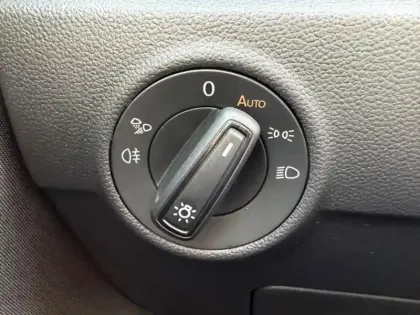 Photo 14 Volkswagen T-roc  1.0 TSI 110ch Life Plus