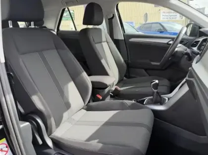 Photo 8 Volkswagen T-roc  1.0 TSI 110ch Life Plus