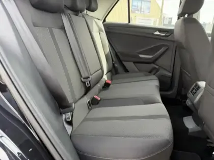 Photo 7 Volkswagen T-roc  1.0 TSI 110ch Life Plus